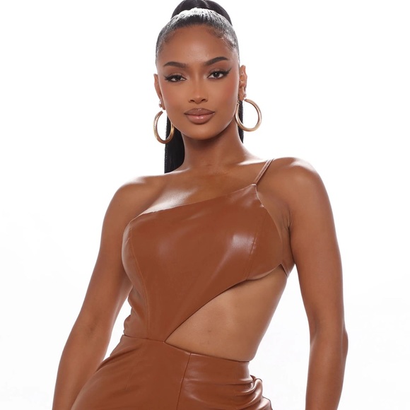 Fashion nova Faux Leather Jumpsuit M - Picture 3 of 5